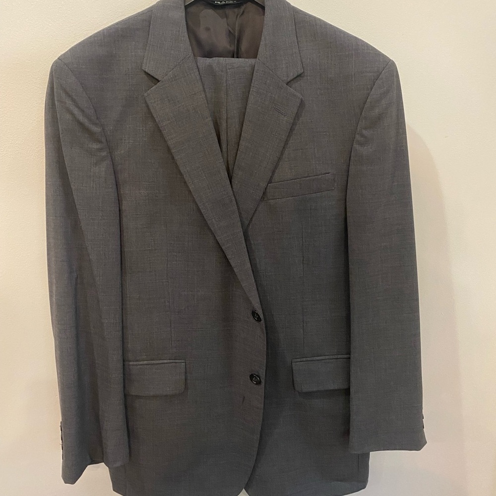Jos. A. Bank Men’s Charcoal Grey Suit Jacket and Pant Set